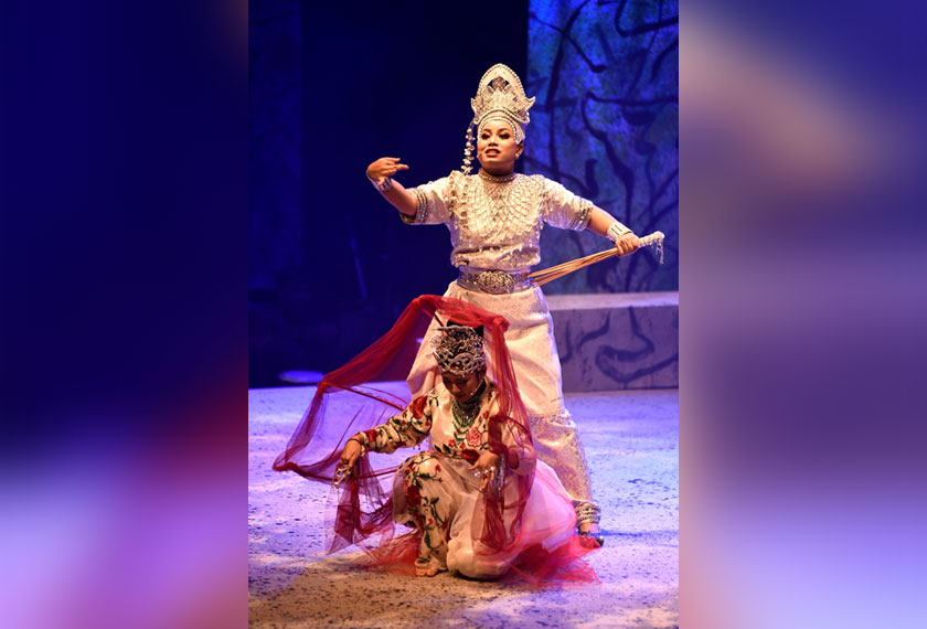 UITM, Teater, Raja Dewa Kayangan, Bunga Kasih Sakti