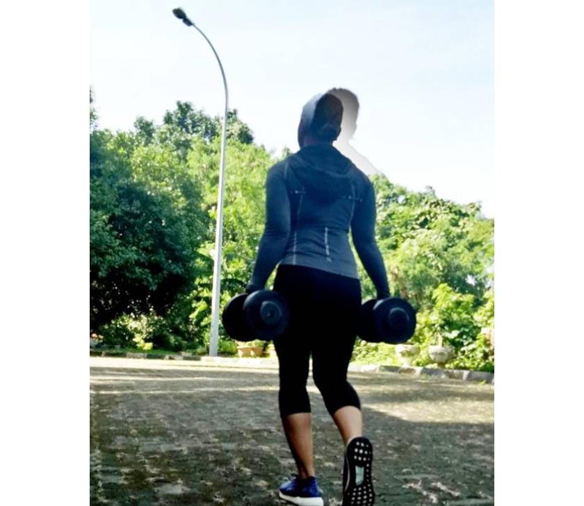 Bersenam mampu membakar kalori yang berlebihan. - Foto Instagram/@annosman