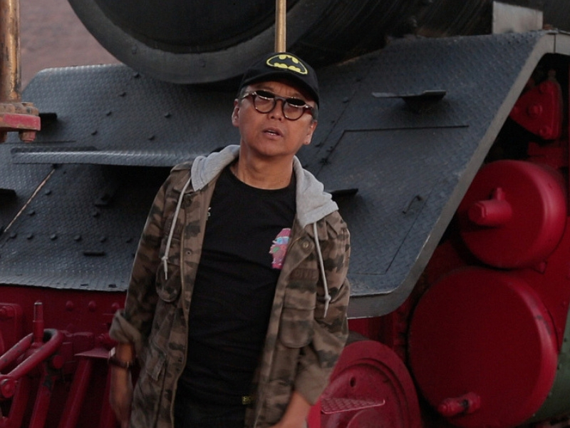 Dalam XX Ray III, Aziz berlakon sebagai Profesor Amir.