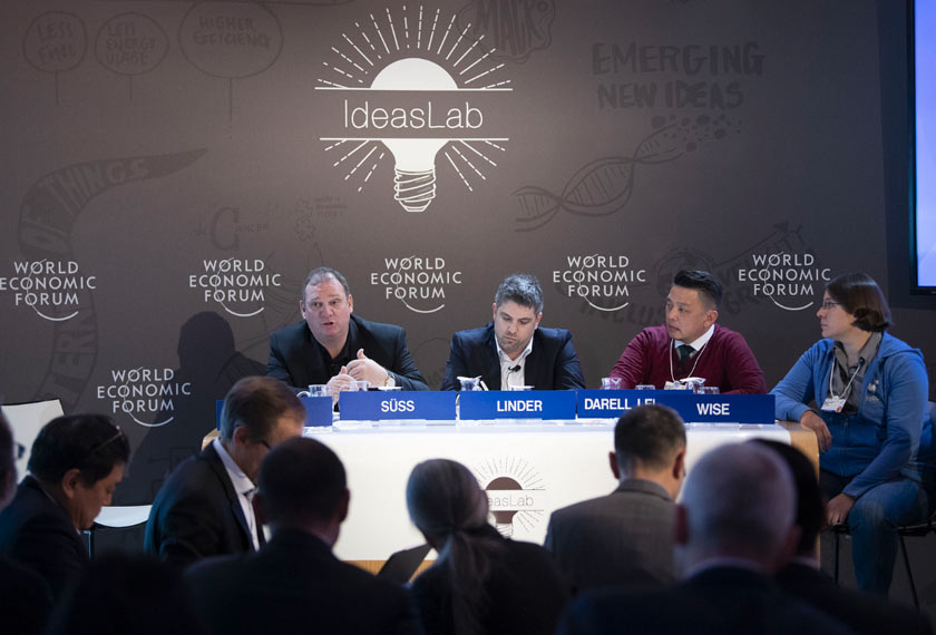 Darell antara panel pada sesi diskusi bertajuk