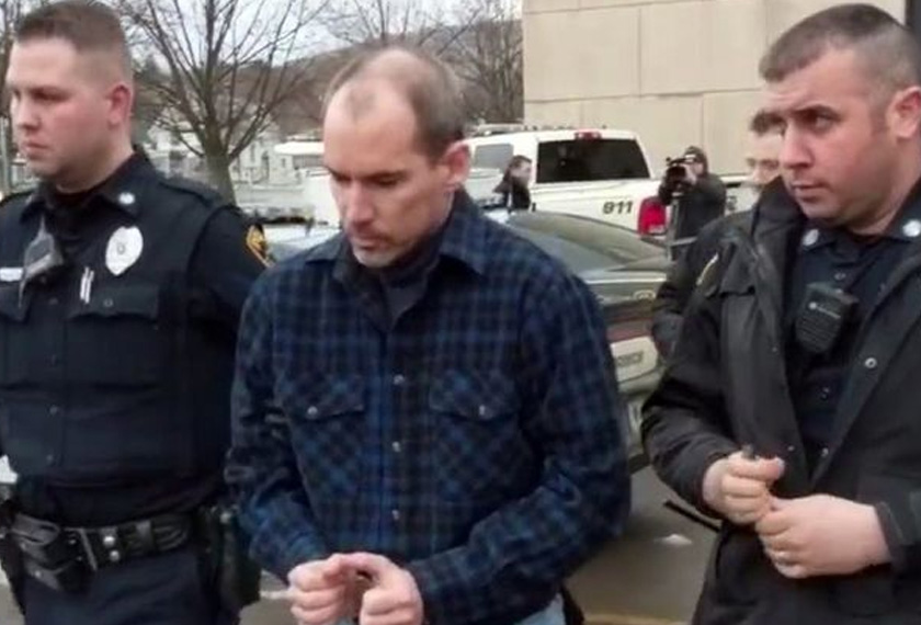 Lloyd ditahan pihak polis atas pembunuhan Michele.