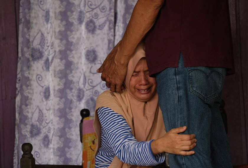 Nor Azizah Ismail tidak menyangka anak bongsunya Muhammad Alif Ridwan Wahab akan meninggalkan mereka semua. - Foto Astro AWANI