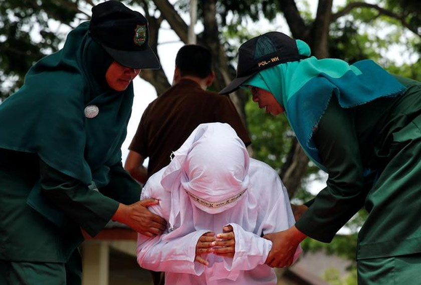  Amalan sebat disokong ramai pihak dalam kalangan penduduk Aceh yang majoriti beragama Islam. - Gambar hiasan