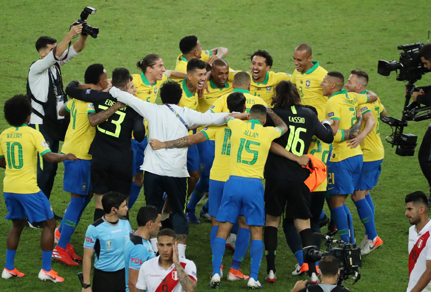 Ia merupakan kejuaraan utama pertama Brazil sejak memenangi Copa America pada 2007.- Foto AP