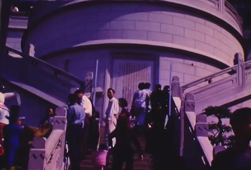 Video MichaelRogge di YouTube banyak memaparkan kehidupan pada masa lampau, antaranya klip ini yang menunjukkan keadaan di Hong Kong pada 1953. Saluran YouTube MichaelRogge