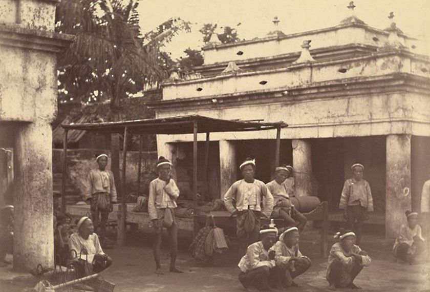 Karya Thant Myint-U, 'The Making of Modern Burma' memperincikan bagaimana penjajah British menghapuskan golongan elit Burma. Foto www.lostfootsteps.org