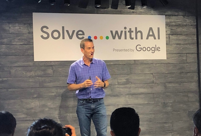 Jeff Dean ketika memberi penerangan di Majlis Media Solve With AI di Tokyo - Foto Astro AWANI / Hilal Azmi