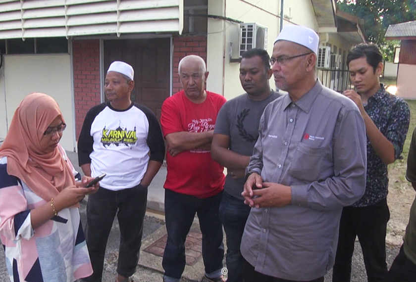 Wan Hassan bercakap kepada media selepas kejadian samun hari ini. - Astro AWANI