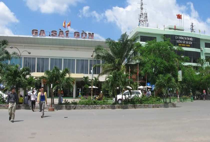 Stesen Saigon mempunyai seni bina lebih moden berbanding stesen Hanoi. Foto wikimapia.org