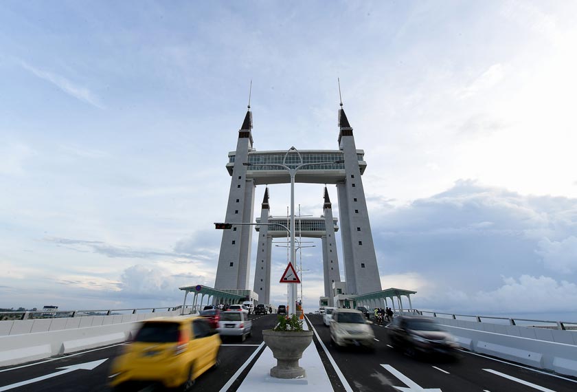 Sudah ramai yang berhasrat untuk melihat jambatan ini dengan lebih dekat.