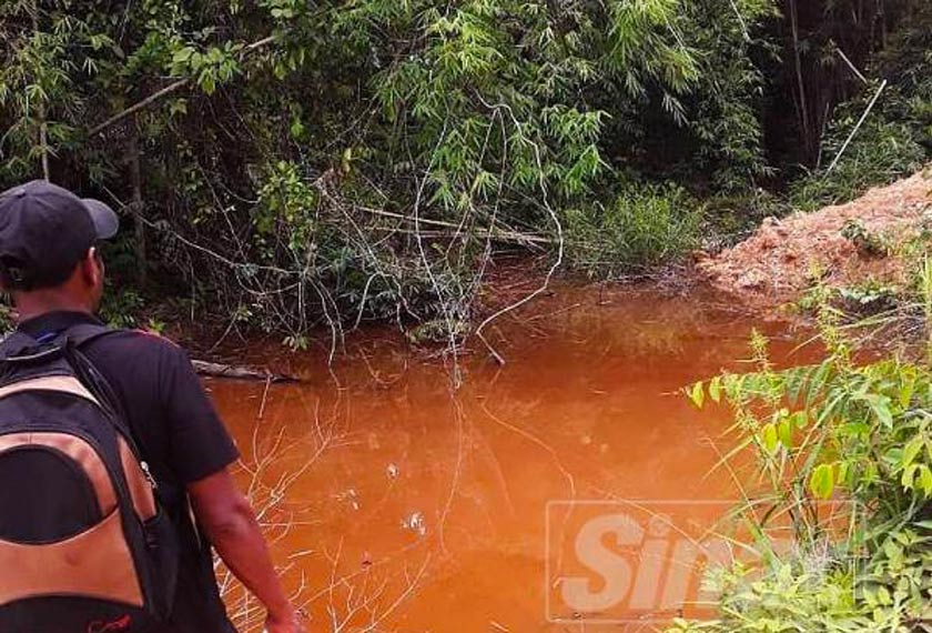 Sumber air tandak yang digunakan penduduk orang asli Kuala Koh, didakwa tercemar. - Foto Sinar Harian
