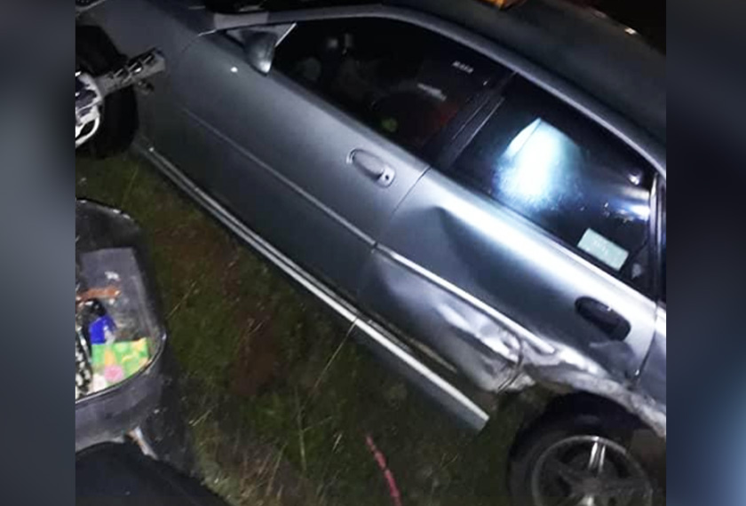 Kemalangan dipercayai berlaku apabila motosikal Hamdan dan Mohammad Shahrizan bergesel di kawasan selekoh. - Foto Bernama