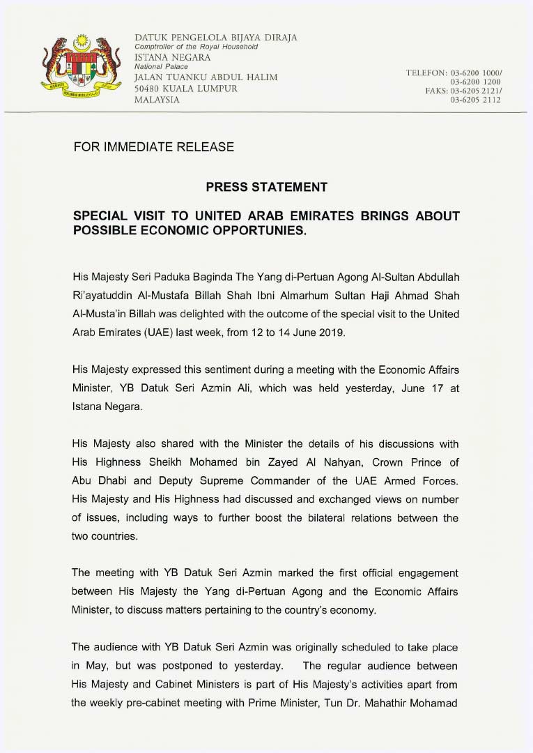 Istana Negara dalam satu kenyataan berkata, Sultan Abdullah turut bekongsi perincian perbincangan bersama Putera Mahkota Abu Dhabi dan Timbalan Pemerintah Tertinggi Angkatan Tentera UAE Sheikh Mohamed bin Zayed Al Nahyan kepada Azmin. -Gambar fail 