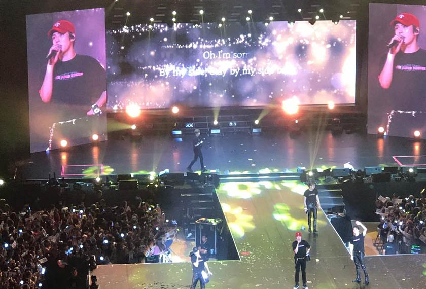 Monsta X kembali ke pentas untuk mempersembahkan dua lagu encore, 'Rodeo' dan 'By My Side'.