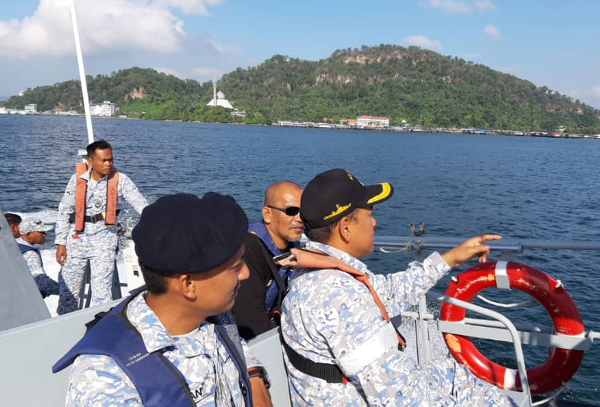 Operasi pencarian bersambung hari ini melibatkan anggota APMM, TLDM, PPM dan APM. - Foto APMM