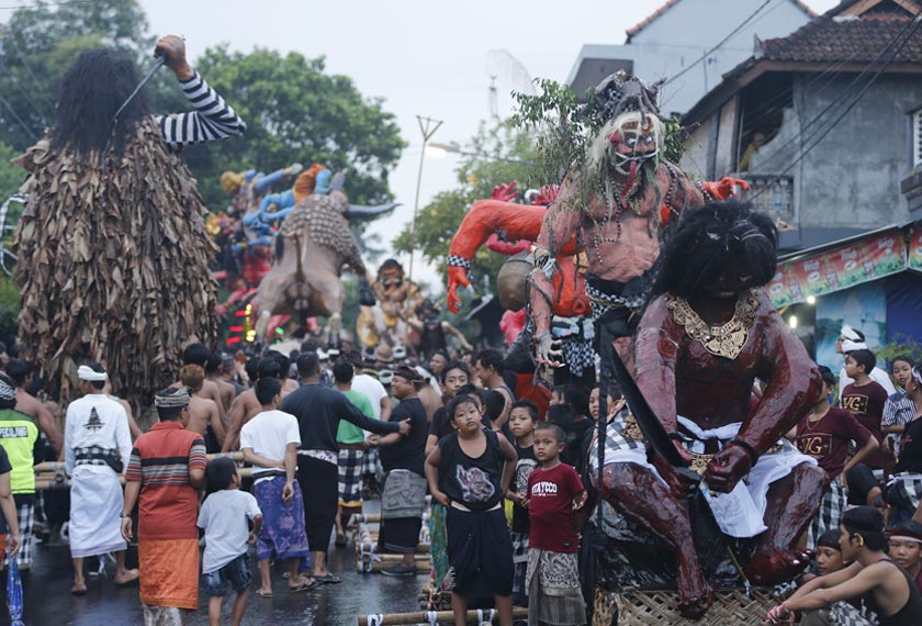 SEGALA aktiviti seharian masyarakat Bali dan pelancong asing akan terhenti termasuk pertunjukkan kebudayaan dan sebagainya. - Gambar hiasan