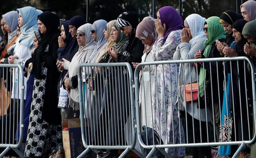 Hagley Park park juga dibanjiri lautan ribuan anggota komuniti 