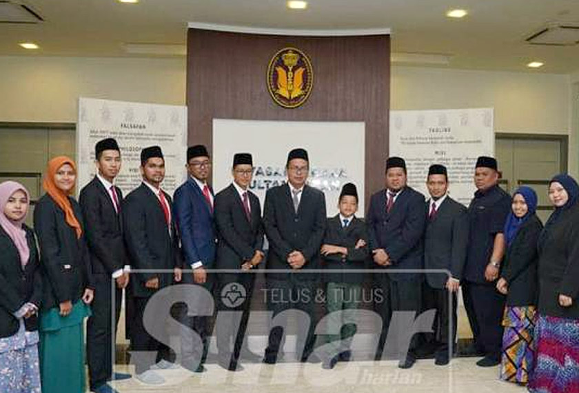 Antara gambar yang dirakam selepas pertemuan bersama Sultan Terengganu, Sultan Mizan Zainal Abidin.