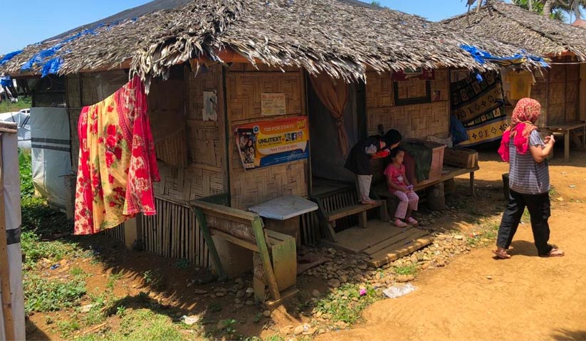 Ini 'Rumah Buluh' yang menjadi tempat tinggal beliau sejak krisis bermula - Foto Astro AWANI/ Hilal Azmi