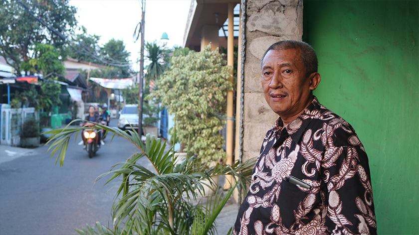Bapa Dita, Jojo Jaenudin, merupakan pengasas Rumah Cerdas Khalifah yang ditubuhkan pada 2014. - Foto Ceritalah