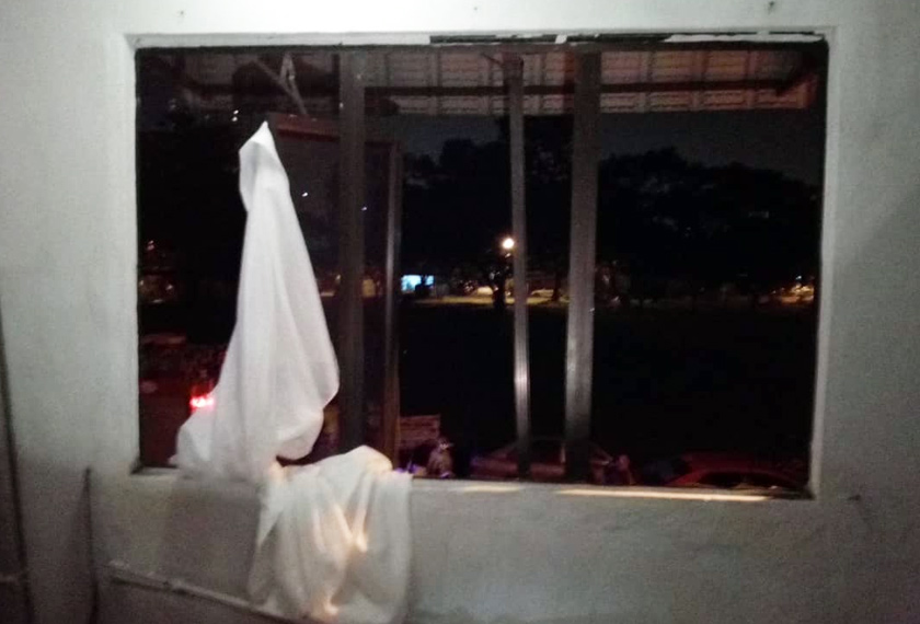 Pihak bomba mendapati  berlaku kebocoran gas yang mengakibatkan ledakan di dalam rumah tersebut . - Foto Ihsan JBPM