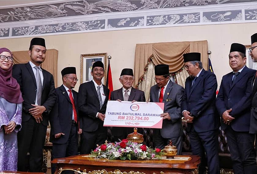 QSR Brands (M) Holdings Bhd menyerahkan zakat perniagaan berjumlah RM232,794 bagi tahun kewangan berakhir 2018 kepada Sarawak.