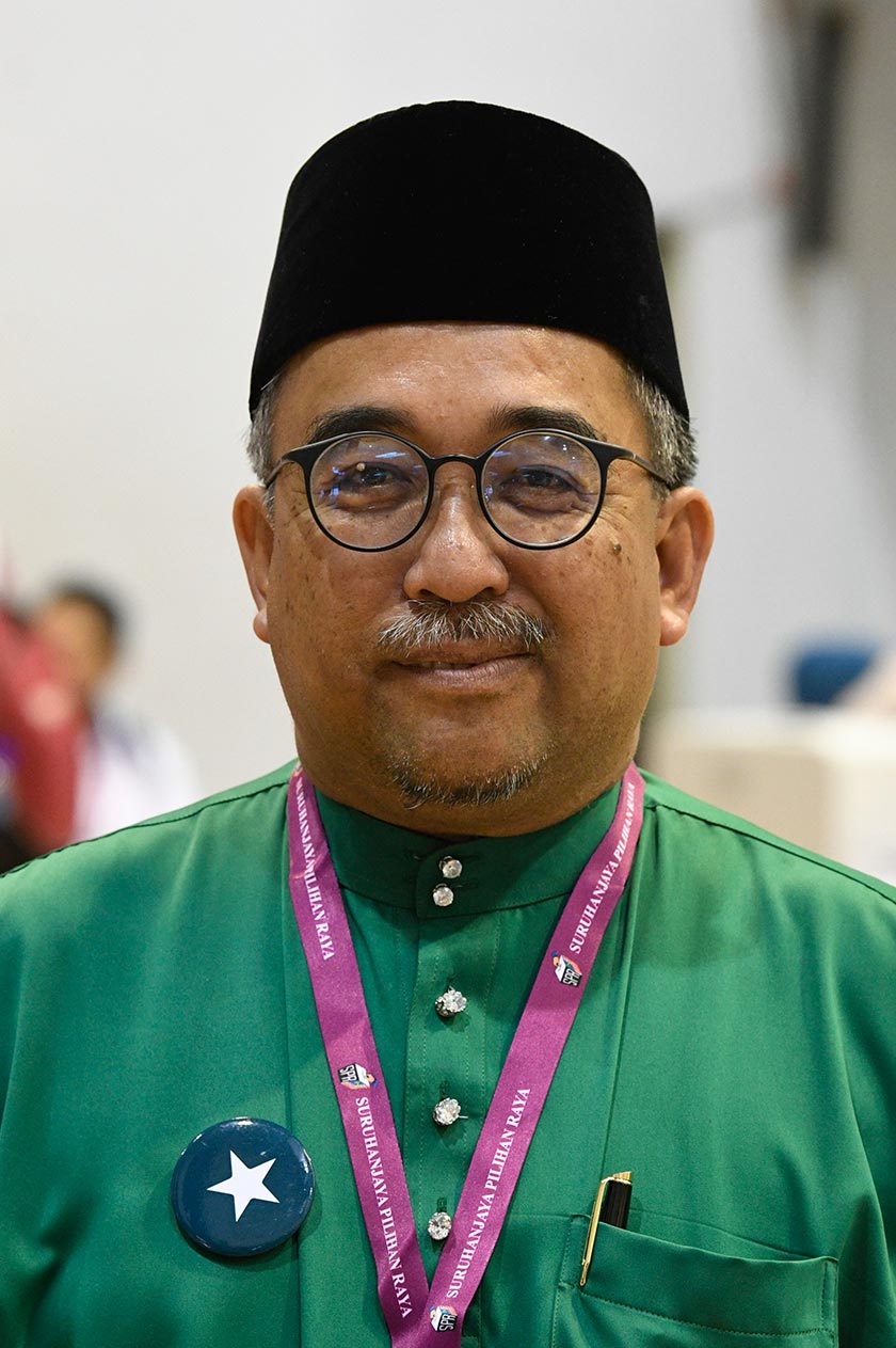 Calon Berjasa, Dr Badhrulhisham Abdul Aziz.