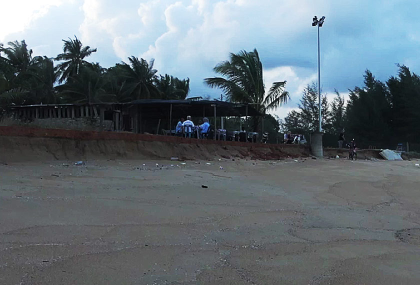 Penduduk mendakwa, kerajaan kurang prihatin dengan situasi yang berlaku di kawasan kampung ini kerana ia bukan tumpuan pelancong. Foto Astro AWANI