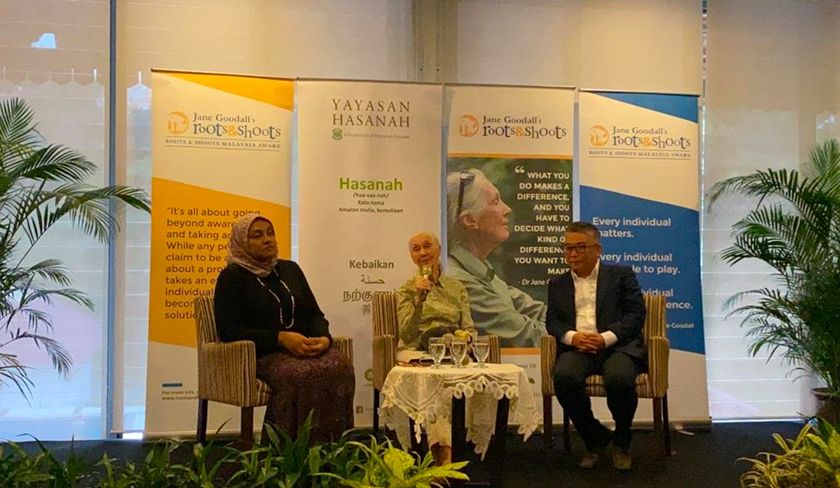 Dari kiri, Shahira Ahmed Bazari, Dr Jane Goodall dan TP Lim. - Astro AWANI/ISABELLE LEONG
