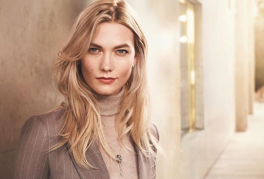 di samping aktif dalam dunia model, wanita yang menyarungkan sepatu saiz 9 itu turut mengusahakan Kode with Klossy.