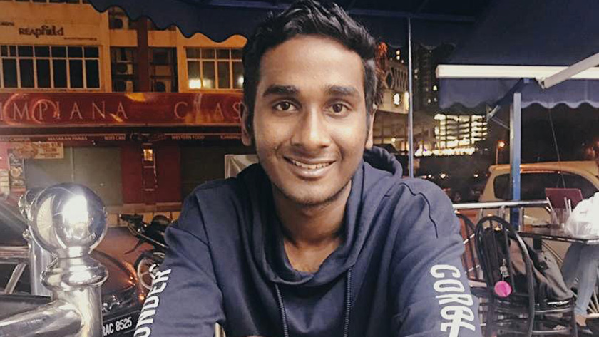 Muhamad Hajid, mahasiswa Universiti Multimedia di Shah Alam, berusia 19 tahun, bekerja pada malam hari sebagai penghantar makanan Foodpanda. Pasukan Ceritalah