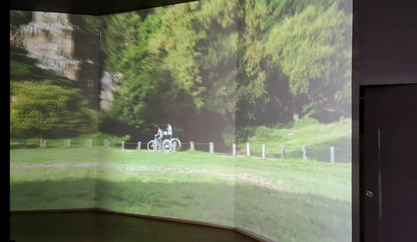 Bilik VR beri pengunjung pengalaman menjelajah ke lokasi menarik di Asia Tenggara. -Astro AWANI