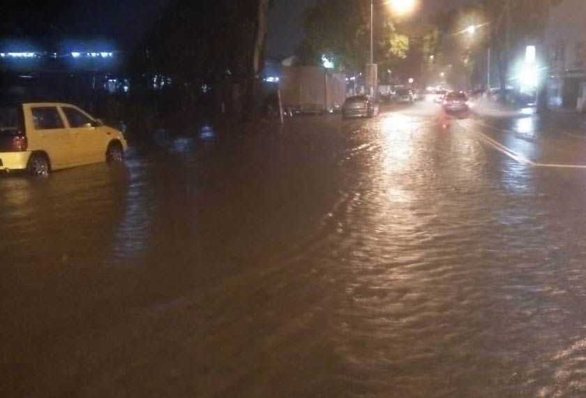 Kerajaan negeri Pulau Pinang memantau keadaan dan bersiap sedia menghadapi kemungkinan banjir. Foto ihsan MBPP/JBPM