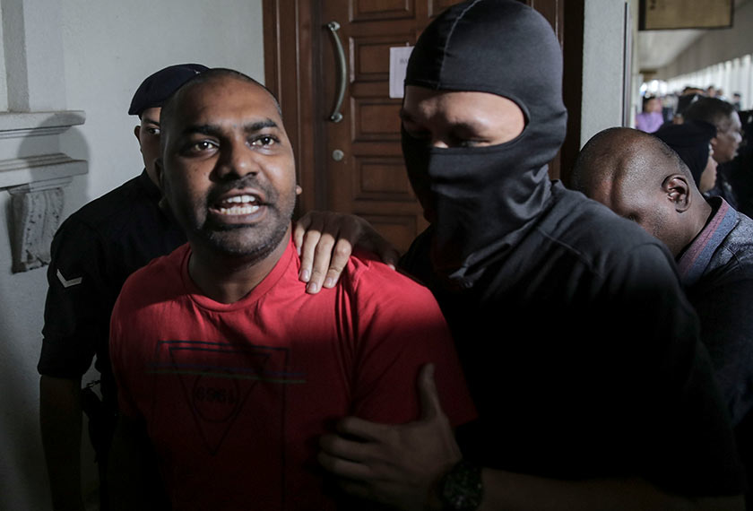 Sebahagian daripada 12 suspek yang didakwa di Mahkamah Sesyen Kuala Lumpur hari ini berkaitan kumpulan pengganas LTTE. Astro AWANI/SHAHIR OMAR