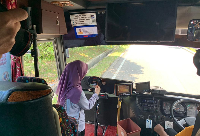 Setakat 12 tengah hari tadi, Rapid Bus Sdn. Bhd. memaklumkan sebanyak 21 ‘trip’ telah beroperasi dengan menyaksikan kira-kira 200 penumpang menggunakan perkhidmatan tersebut. Gambar Astro AWANI