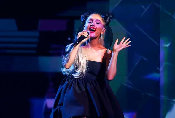 Ariana Grande kembali dengan konsert jelajah ‘Eternal Sunshi