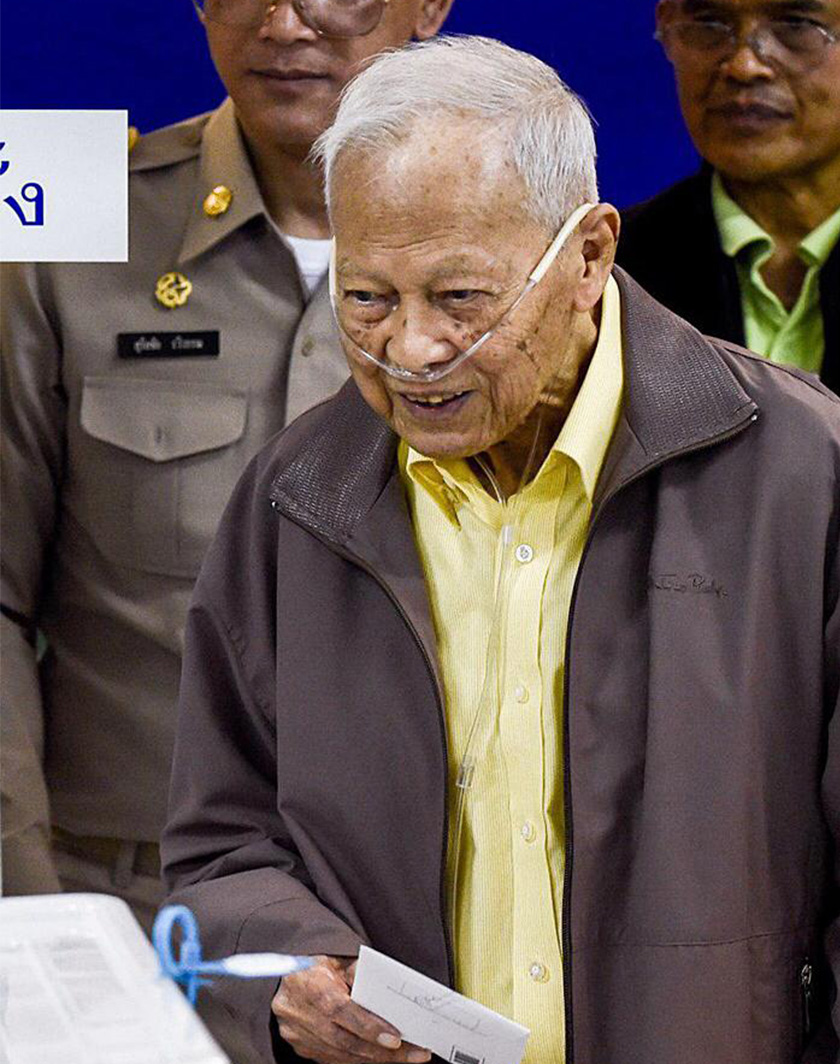 Prem antara pengundi awal pilihan raya umum di Bangkok, 24 Mac 2019. Agensi/Ceritalah