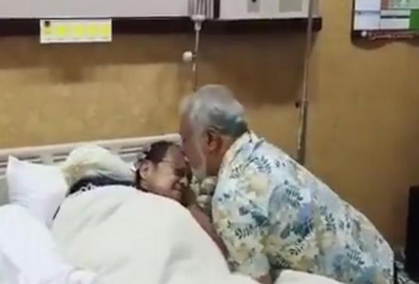 Xanana Gusmao, wira kemerdekaan Timur Timor menziarah BJ Habibie ketika hari-hari akhir beliau. Pasukan Ceritalah