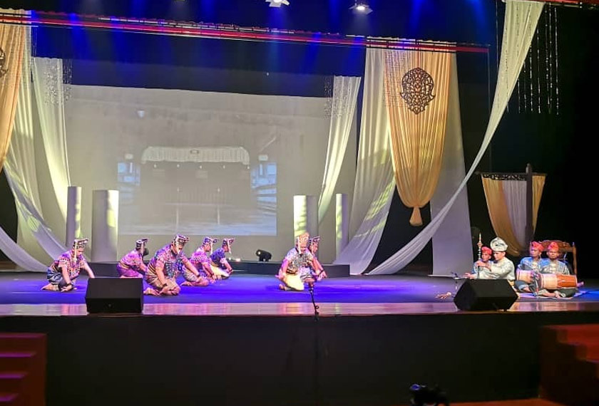 Pementasan Mak Yong berkisar kisah Raja Besar Ho Gading malam tadi. Astro AWANI