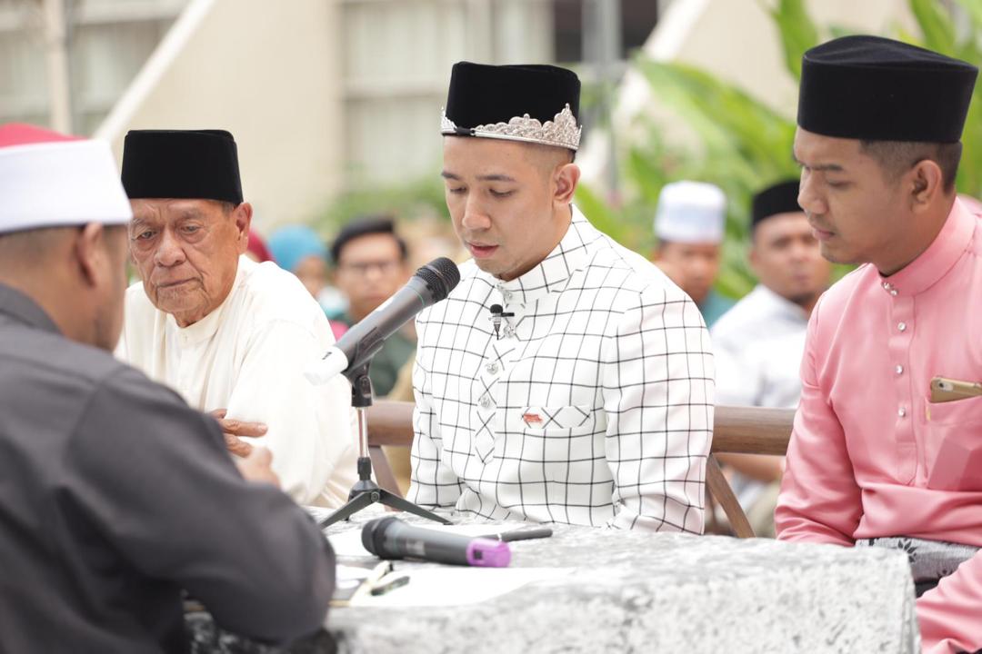 Menurut Sufie, dia merasakan cukup bertuah apabila mengenali isterinya untuk menjadi peneman hidup. - Foto Astro Gempak