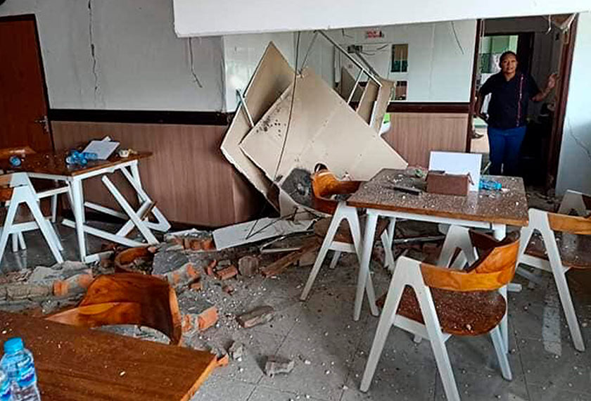 Foto yang dikongsi menerusi media sosial dan media tempatan turut memaparkan kerosakan teruk yang dialami penduduk setempat di wilayah tersebut. Foto: Reuters  