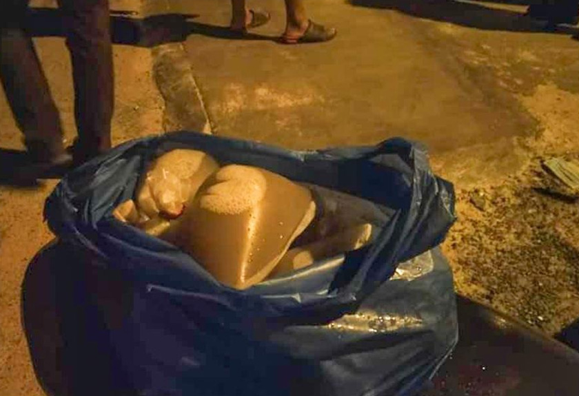 Bungkusan air daun ketum yang dirampas dipercayai untuk edaran di kawasan sekitar Alor Setar. - Astro AWANI