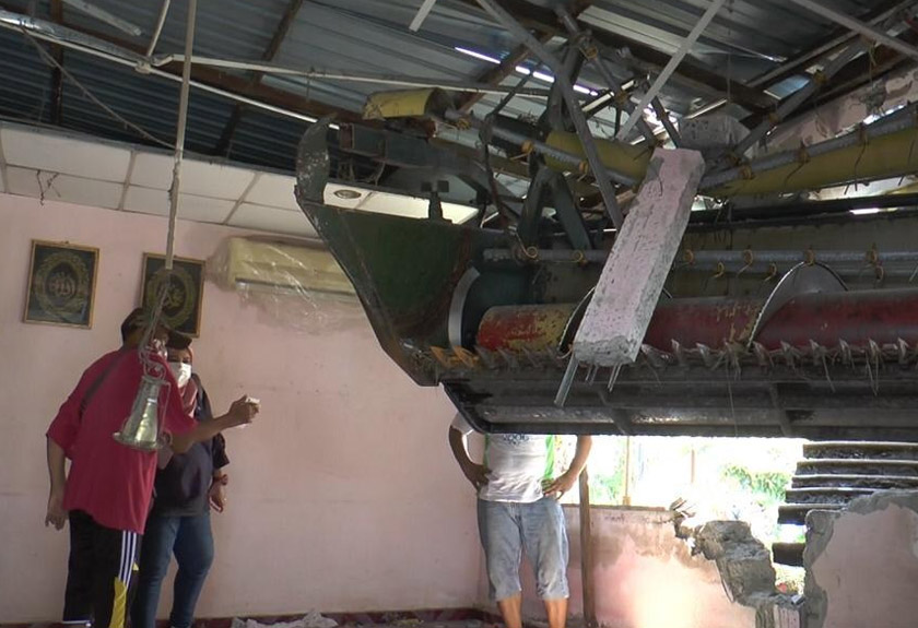 Jentera itu dikatakan mengalami masalah apabila  enjinnya gagal berfungsi menyebabkan mesin itu hilang kawalan dan terus meluru. - Foto Astro AWANI