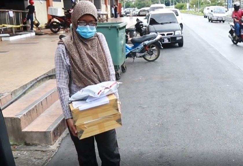 Rozaini mahu menghantar tempahan pelanggan dari Semenanjung dan Sabah.