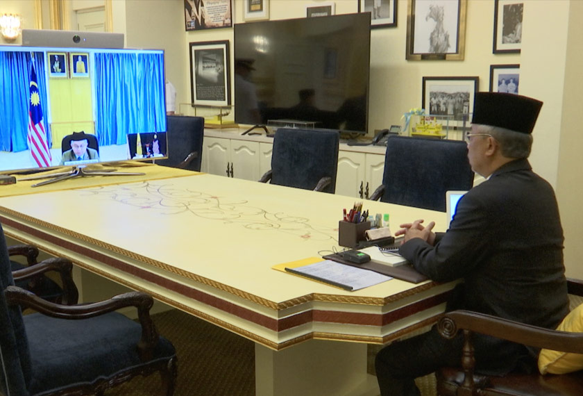 Al-Sultan Abdullah menzahirkan perkara itu selepas berkenan menerima menghadap Menteri Kesihatan, Datuk Seri Dr Adham Baba pagi tadi. - Foto Istana Negara 