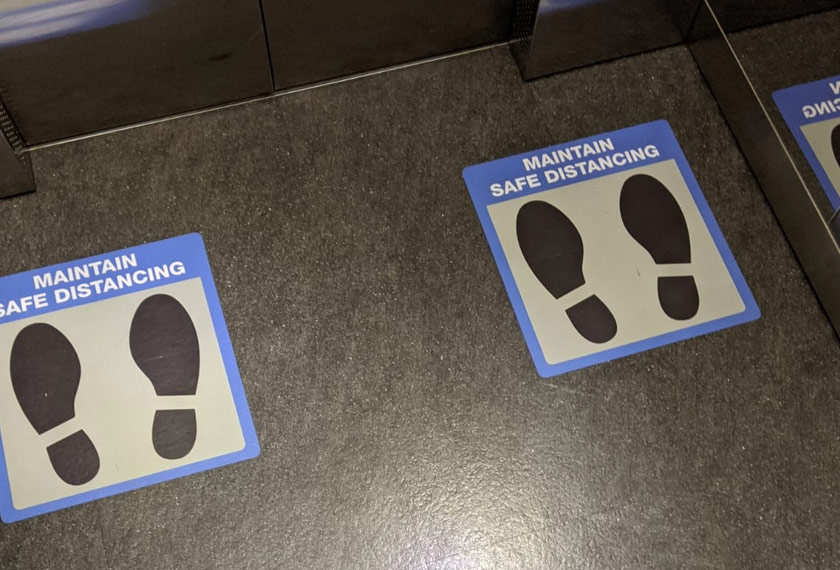 Kerajaan Singapura juga mengenakan tindakan tegas terhadap individu yang ingkar arahan kawalan pegerakan yang dilaksanakan