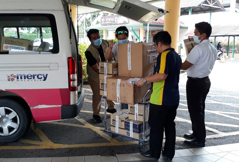 Bantuan PPE dihantar ke Hospital dan klinik. kesihatan berdekatan.