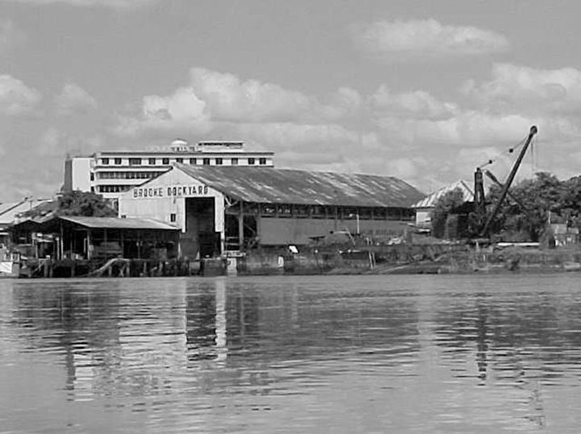 Brooke Dockyard yang telah wujud sejak 1912.