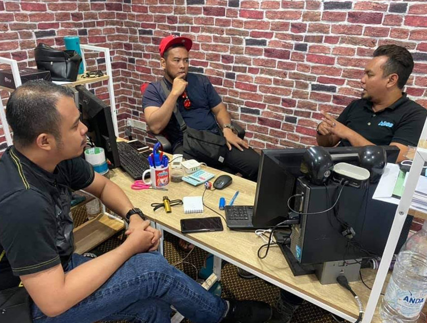 Aizzul A. Majid kini memiliki sebuah pejabat operasi di Setapak bagi menguruskan perniagaannya.