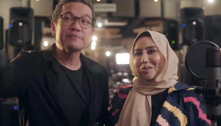 Untuk memilih Ella bukan tugas mudah kerana yang datang kepadanya bukan penyanyi calang-calang, bukan ‘baru nak up’ tapi hebat-habat semuanya.